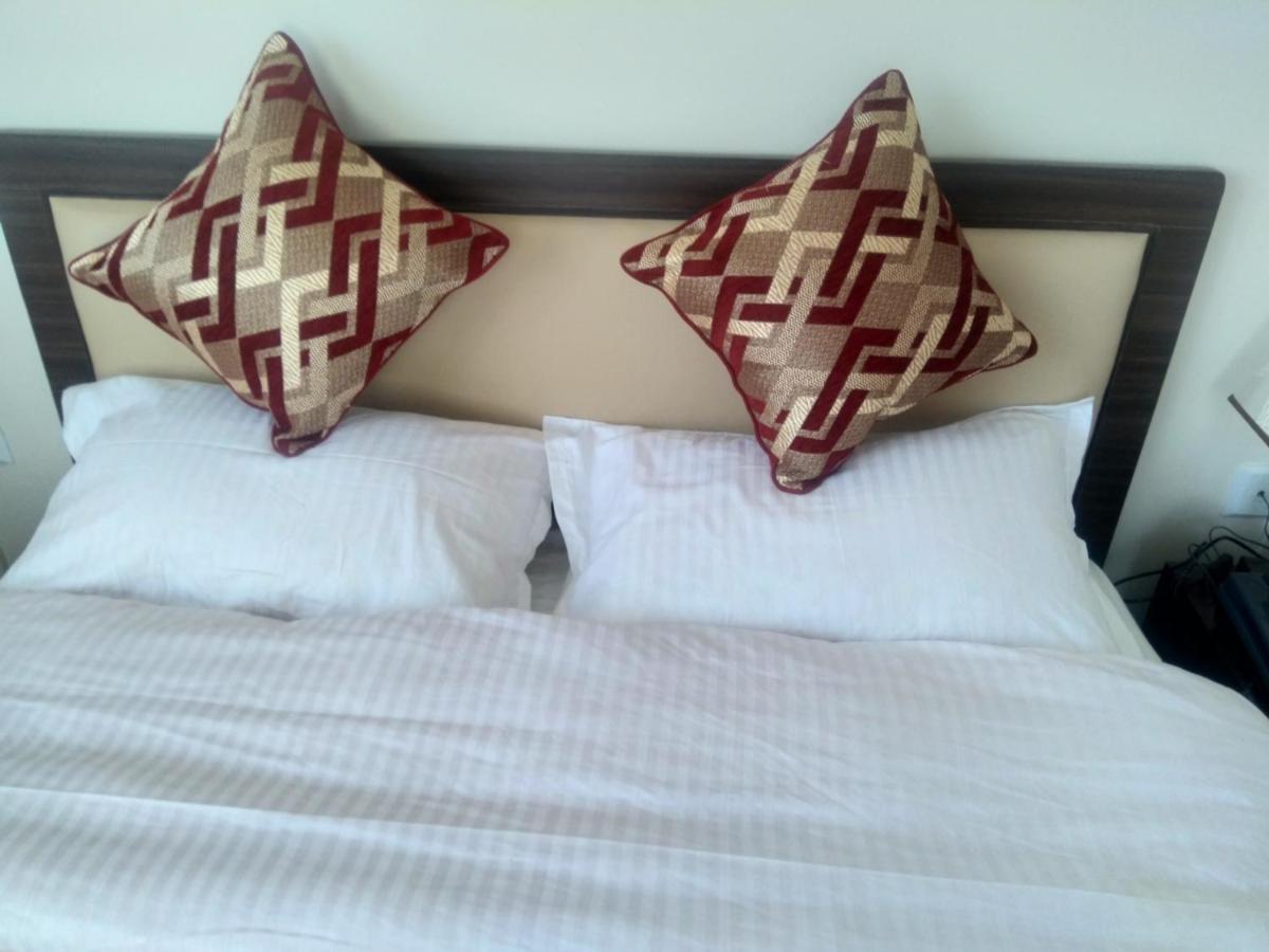 Hidden Leaf Bed & Breakfast Lalitpur Dış mekan fotoğraf